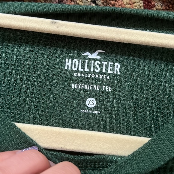 green, black and white sweater from Hollister size XS - Picture 2 of 2